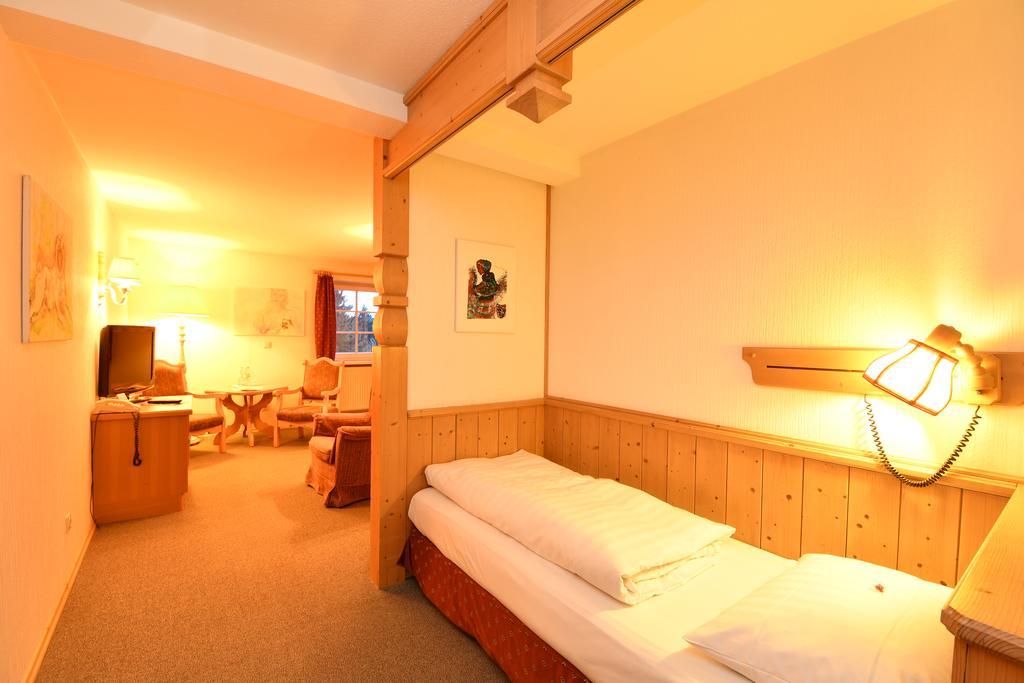 Hermsdorf  Landhotel Altes Zollhaus מראה חיצוני תמונה